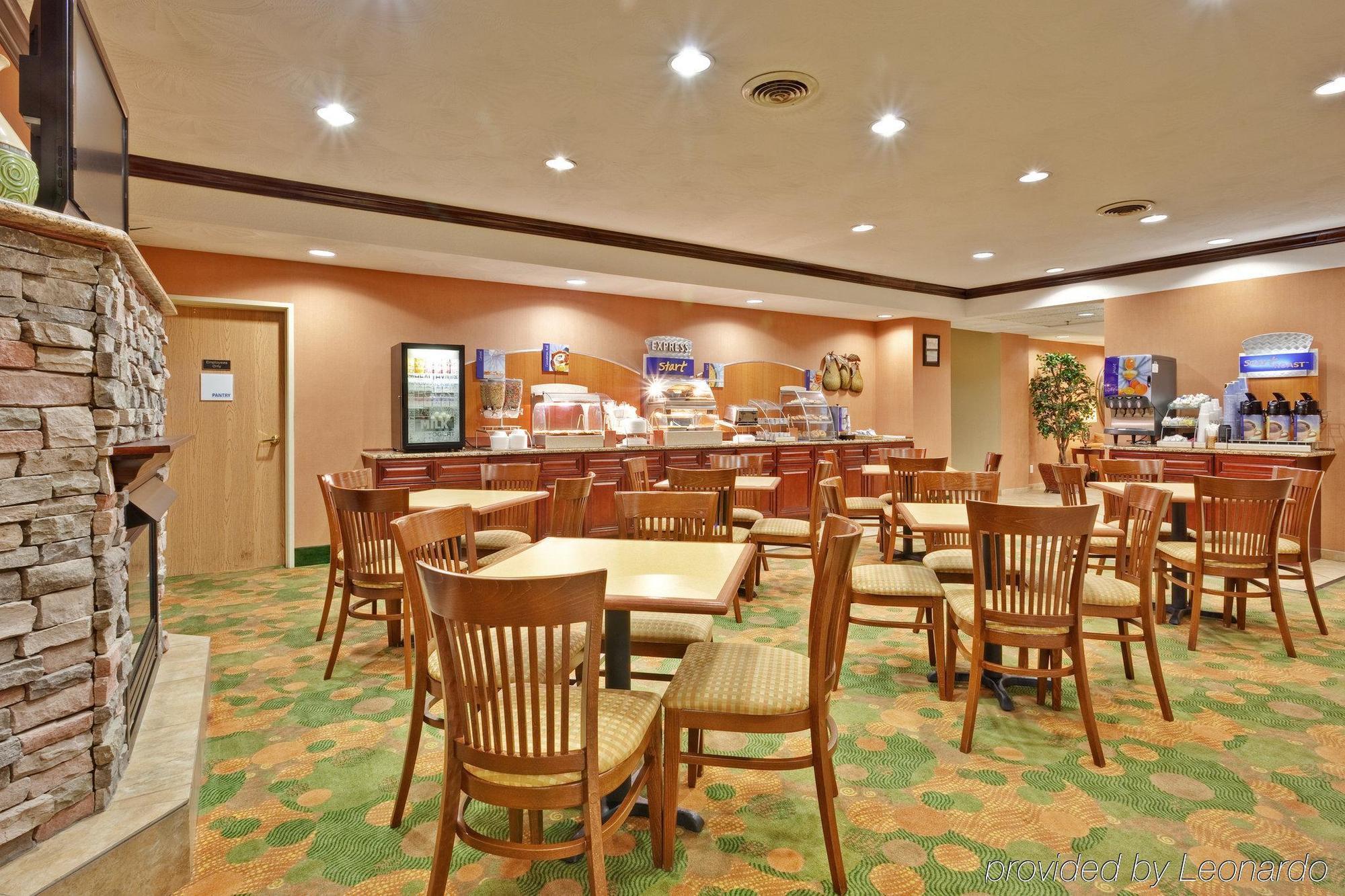 Holiday Inn Express Winfield - Teays Valley Hurricane Restaurant bilde