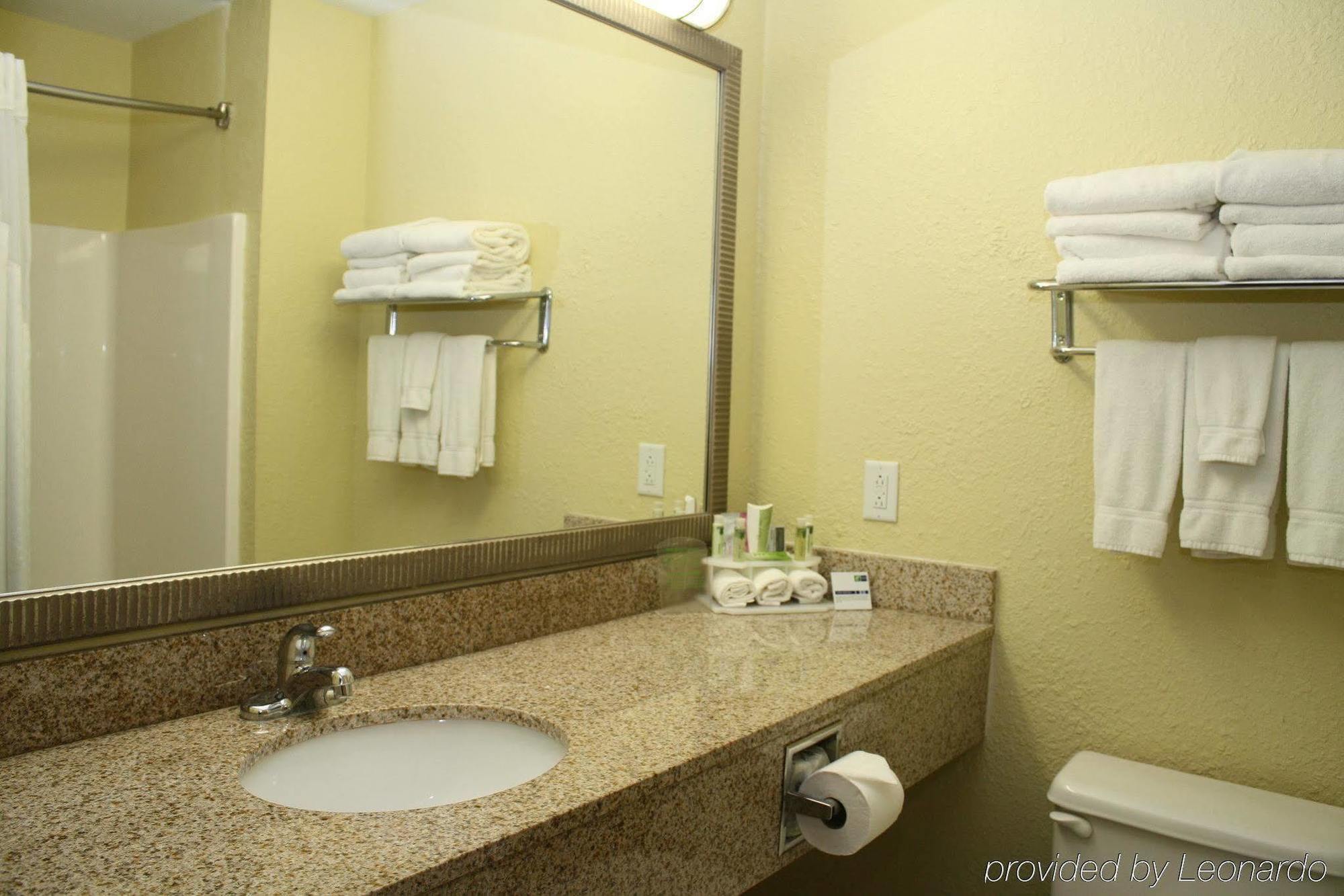Holiday Inn Express Winfield - Teays Valley Hurricane Eksteriør bilde