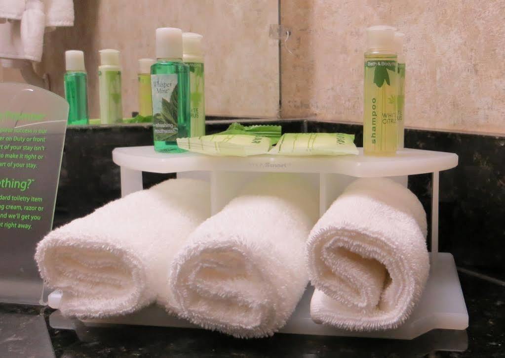 Holiday Inn Express Winfield - Teays Valley Hurricane Eksteriør bilde
